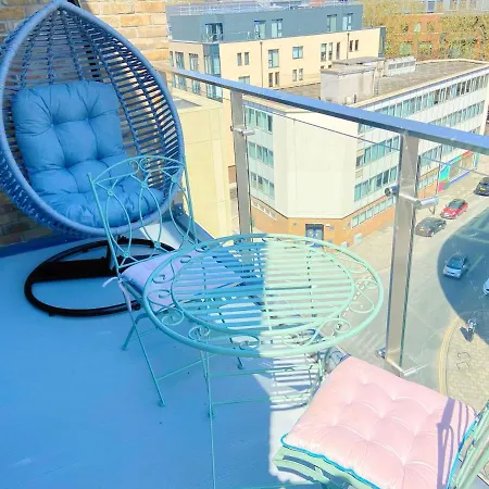 City Centre Penthouse - Terrace & Balcony * Bristol