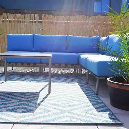City Centre Penthouse - Terrace & Balcony