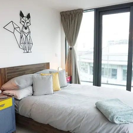 City Centre Penthouse - Terrace & Balcony